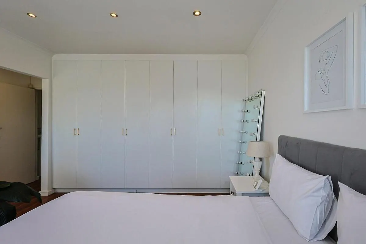 Fully Equipped Claremont Home With Pool & Style Cape Town